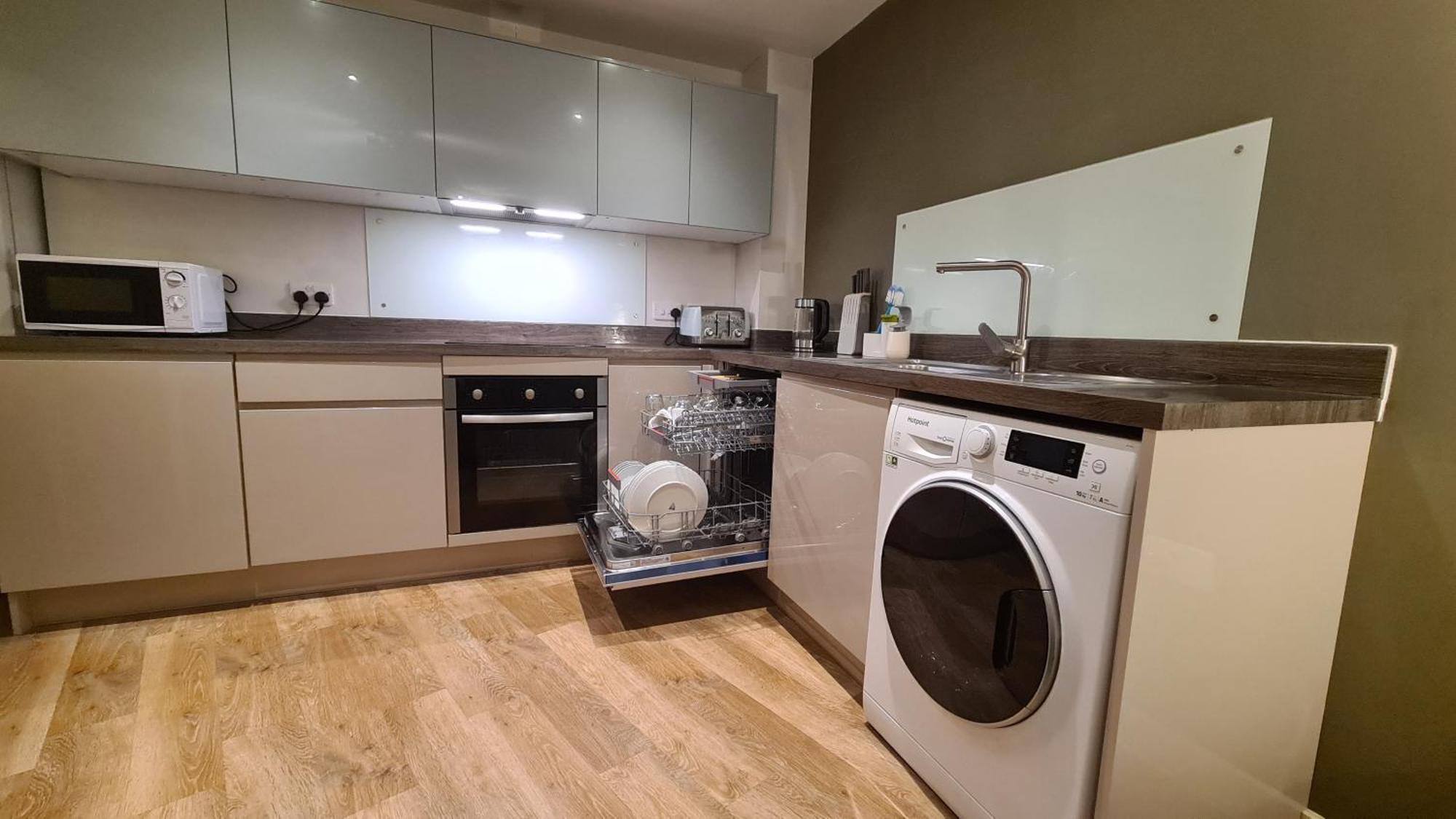 Modern One Bedroom Apartment In Cardiff Bay エクステリア 写真